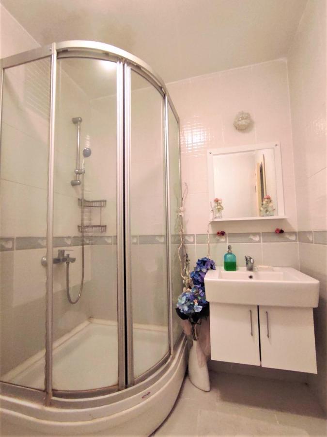 Peaceful Suite Centre Of Kadikoey Istanbul Bagian luar foto